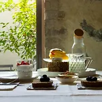 La Ripa Boutique Albino