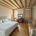 La Ripa Boutique Albino