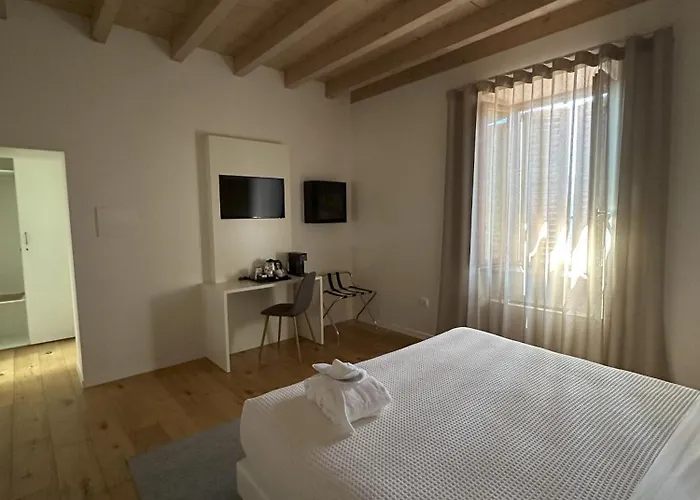 La Ripa Boutique